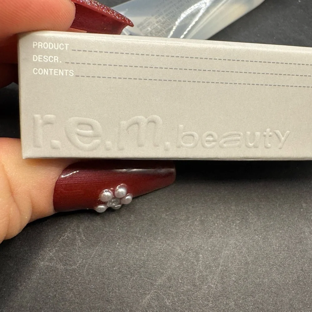 NWT r.e.m. beauty Clear Plumping Lip Gloss- In Box